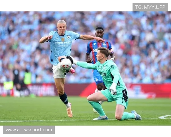 伊萨克与哈兰德：技术型中锋vs效率怪兽的对比分析