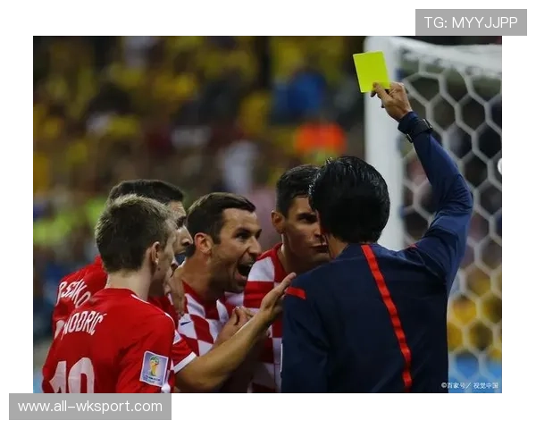 停赛规则如何触发?一文拆解黄牌累积与红牌直停的判罚逻辑 停赛规则如何触发?一文拆解黄牌累积与红牌直停的判罚逻辑