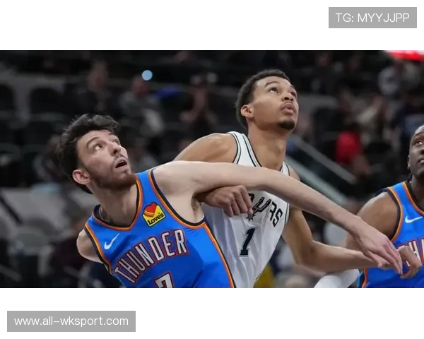 切特·霍姆格伦挡拆制造错位提升投篮效率明显优于新秀同期