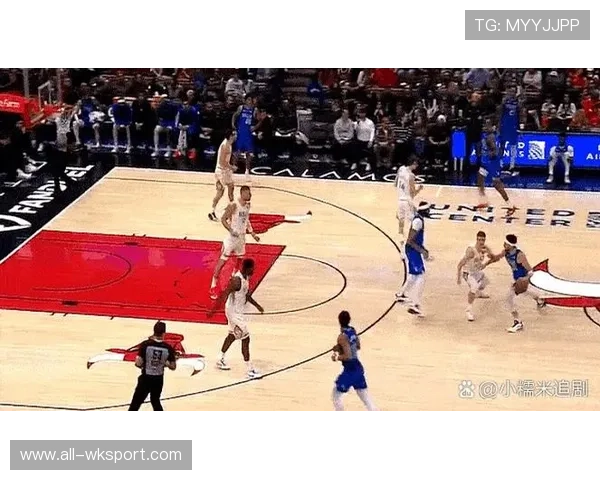 克莱·汤普森三分命中率领先勇士队，关键时刻射手价值凸显