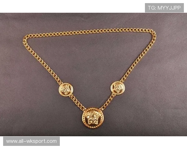 莫兰特家里那个镶满灯的夜店风客厅，真的有人敢进去睡觉？