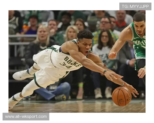 希尔无球跑动制造错位，提升进攻效率