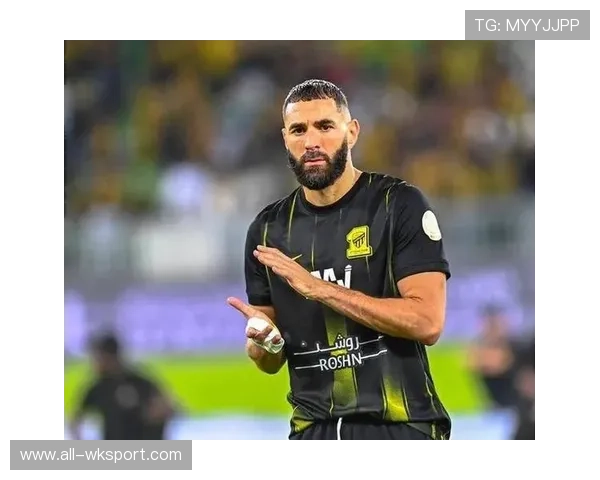 本泽马转会沙特联赛 是否属于养老性质的生涯选择？