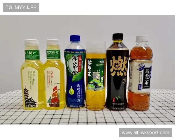 谌利军家的冰箱里塞满蛋白粉，连饮料都喝无糖的